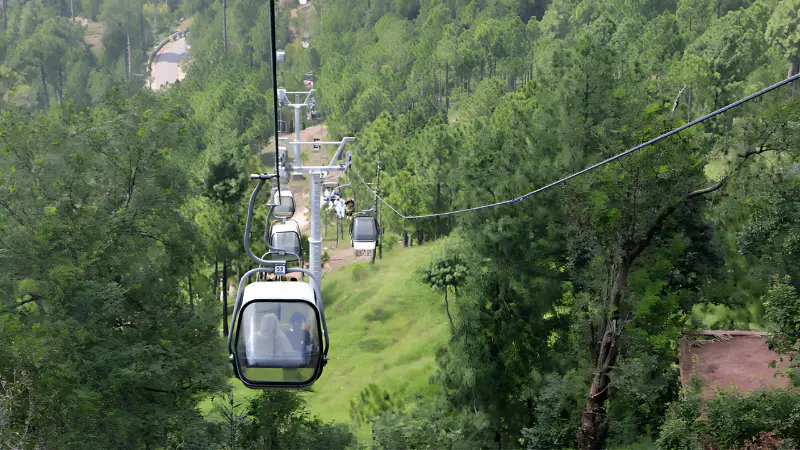 A scenic view of the Patriata chair lift in Patriata Muree