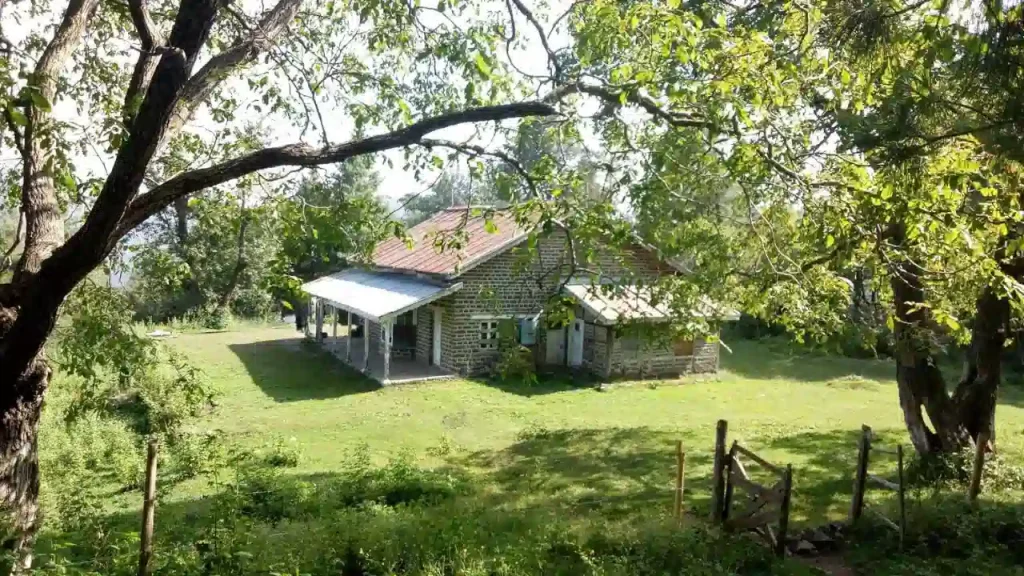 Miranjani dagri bangla on top